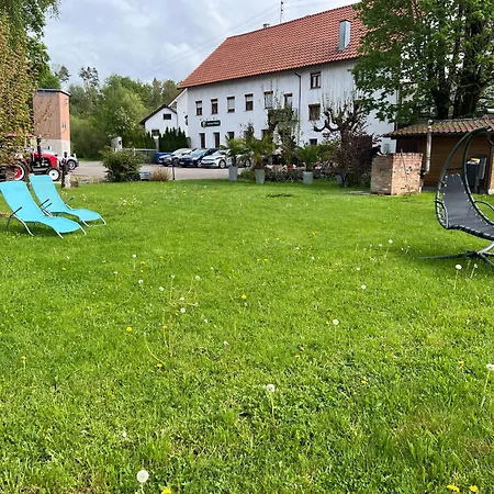 Hirsch Schwarzwald Hotel *